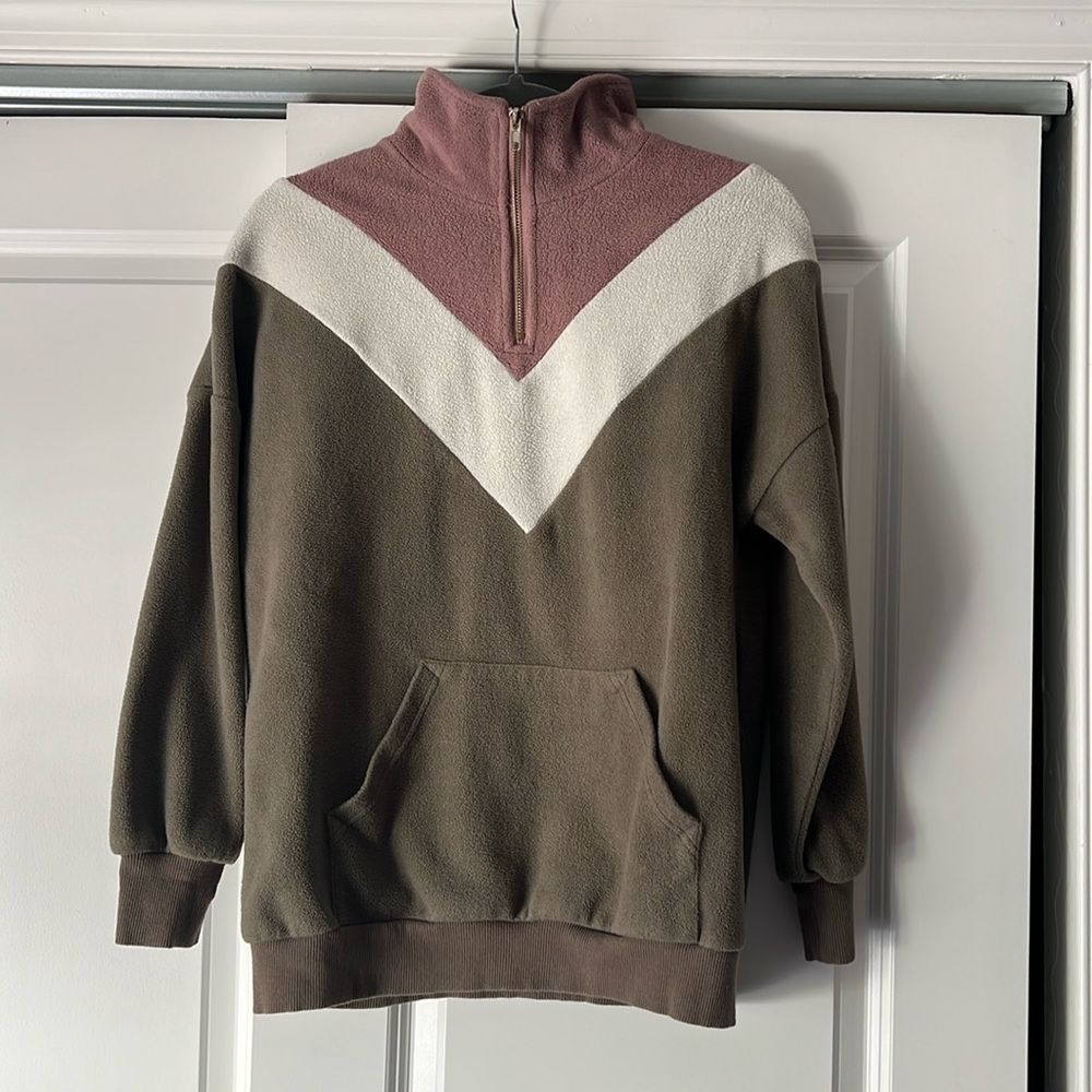 Color Blocked Quarter Zip Sweatshirt